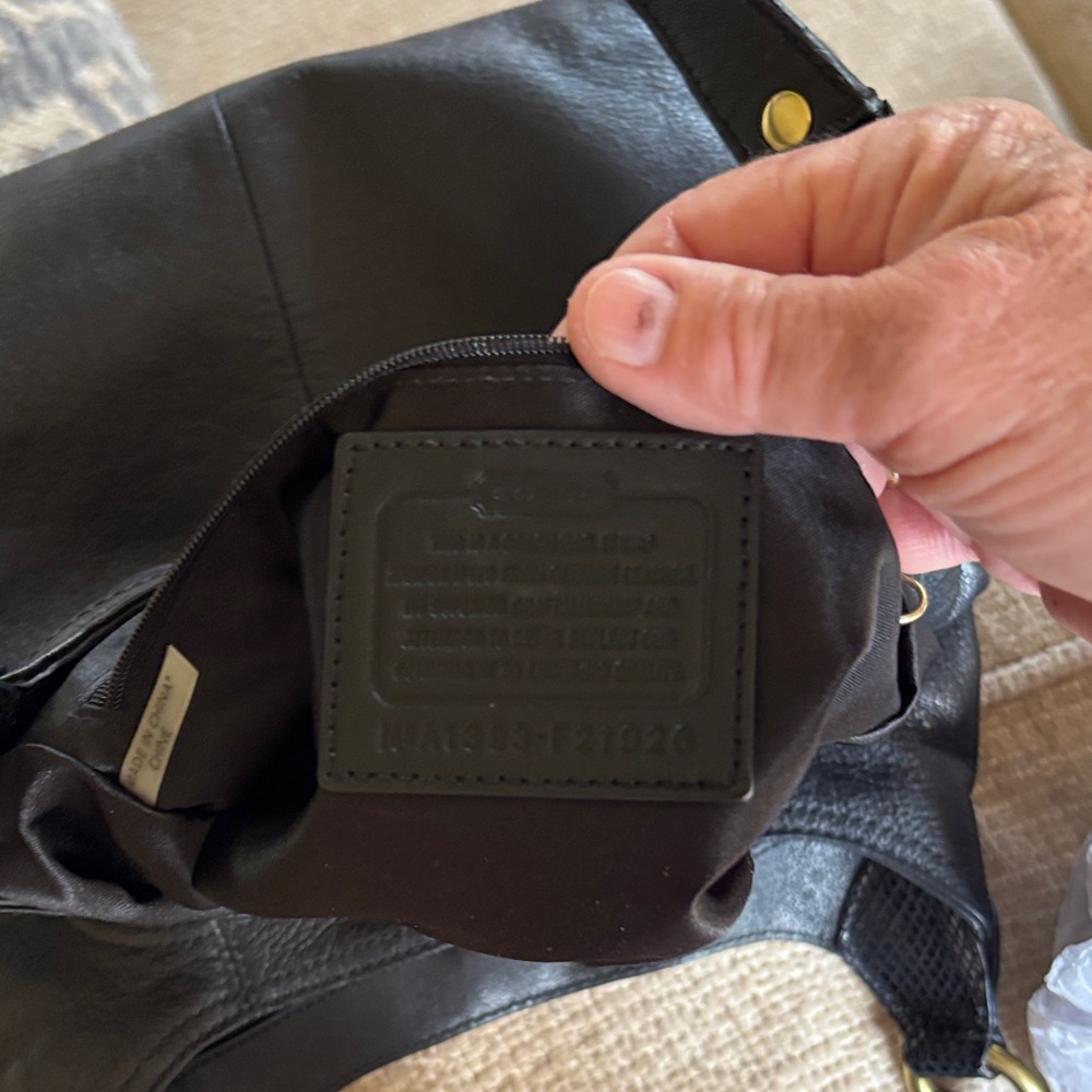 Coach Ashley Hobo Black Leather Shoulder Bag with Gold Script Logo - Picture 7 of 10